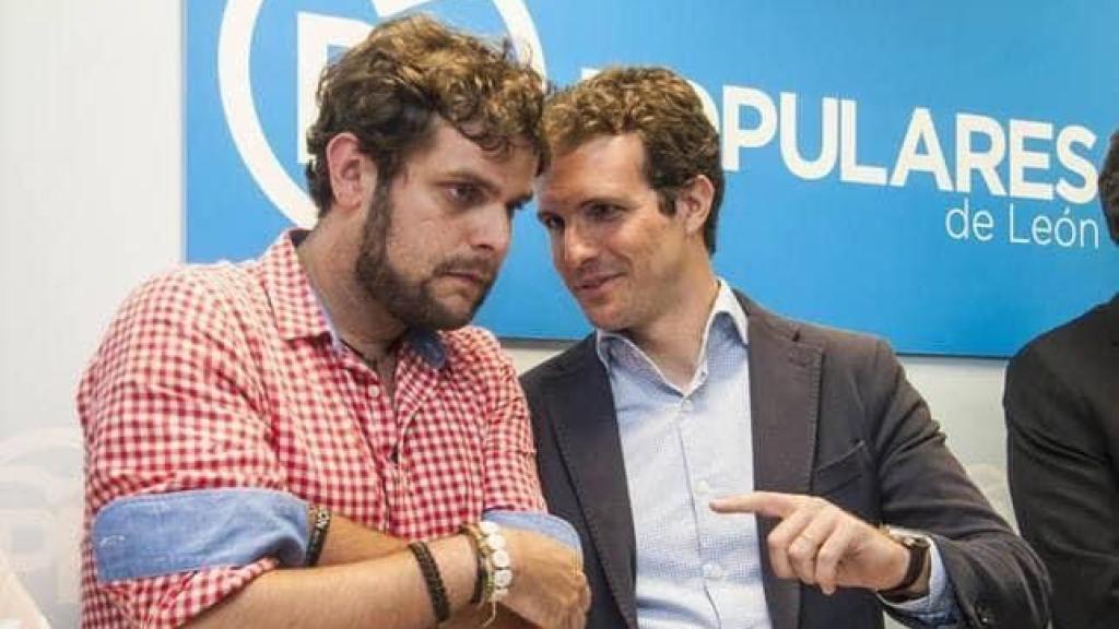 Javier Santiago Vélez y Pablo Casado.