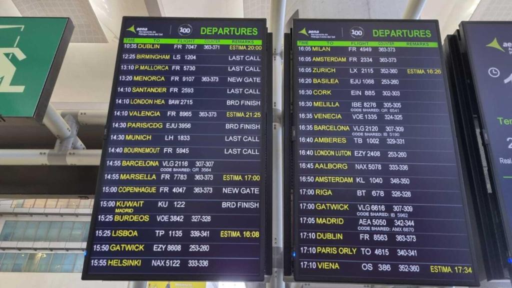 Una imagen donde se ven vuelos cancelados.