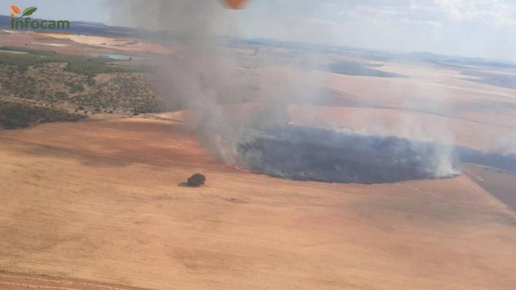 Una imagen del incendio de Chinchilla de Montearagón (Albacete).