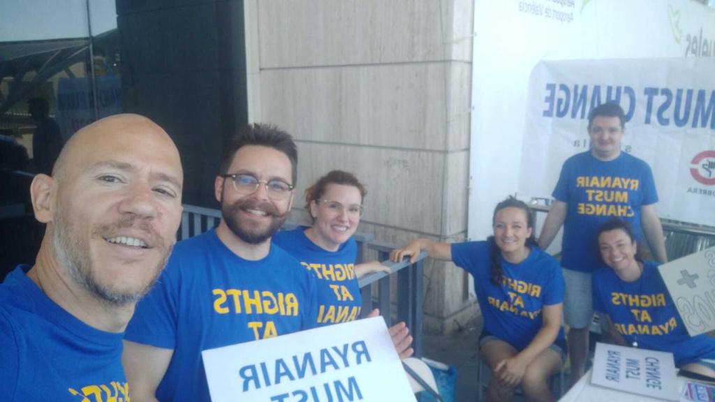 Trabajadores de Ryanair Valencia, este pasado viernes.