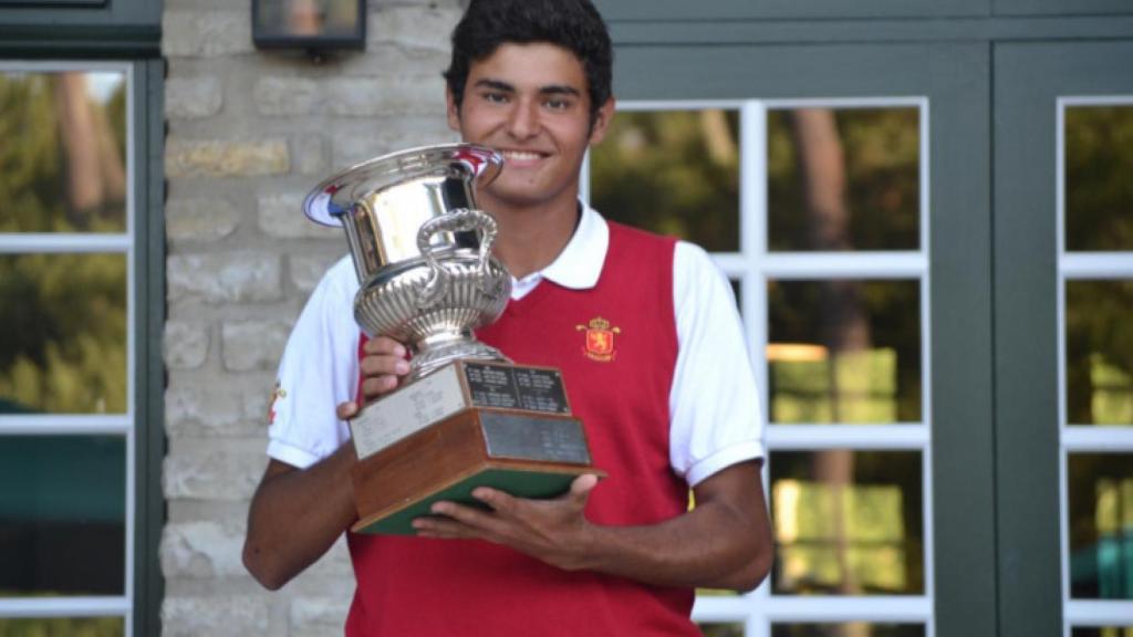 Eugenio López-Chacarra celebrando una victoria