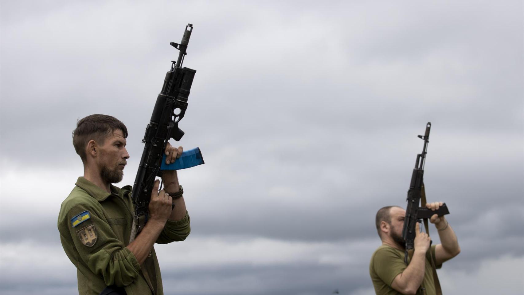 Funeral de soldado ucraniano que murió a causa de la artillería de Rusia.