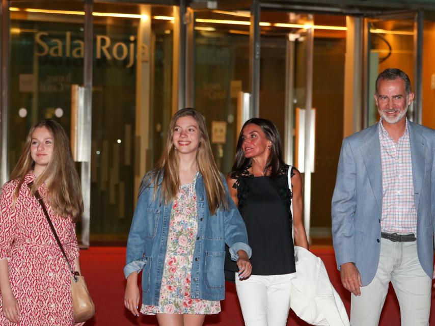Leonor reaparece junto a los Reyes y su hermana Sofía en un espectáculo de danza flamenca en Madrid