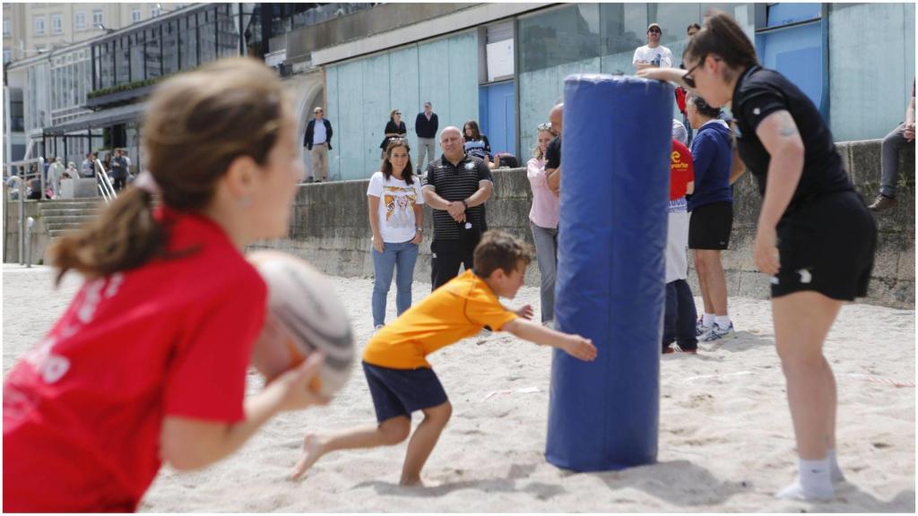 Miles de personas en cinco ubicaciones distintas en el Día del Deporte en A Coruña