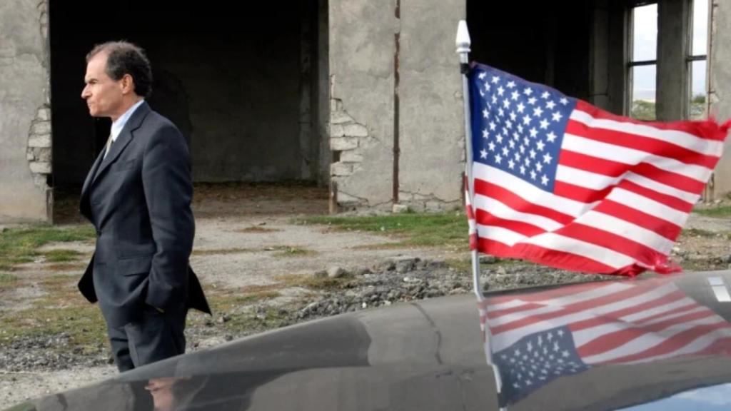 Daniel Fried, en su visita de 2008 a la región georgiana de Osetia del Sur, disputada por Rusia.