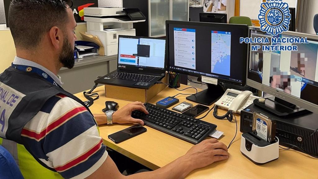 Imagen de archivo de un egente de ciberseguridad.