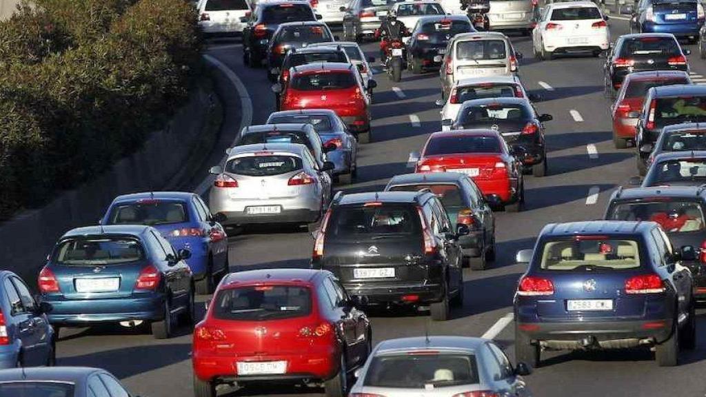 Coches en un atasco