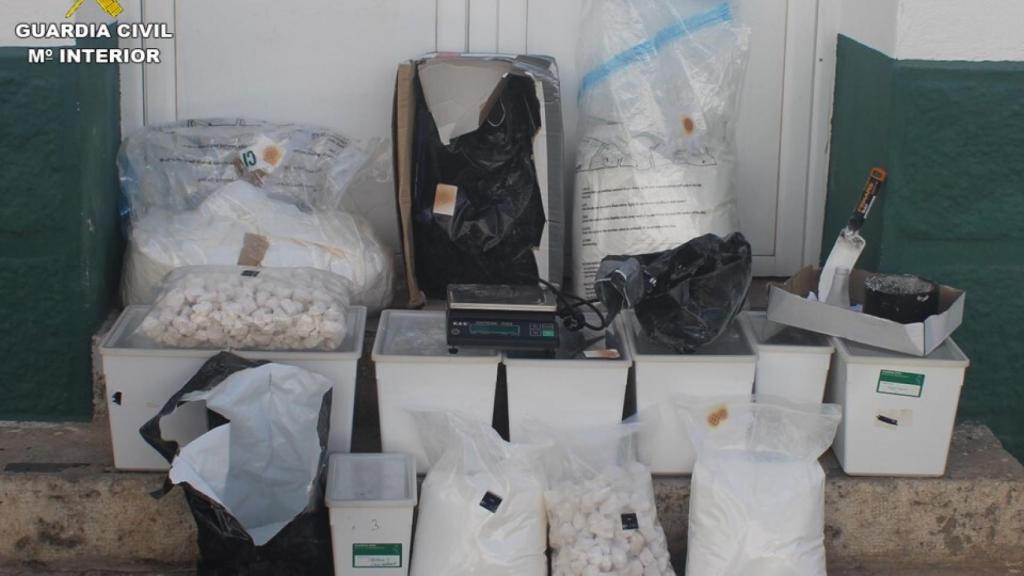 Desmantelado un taller de la droga en el que se han encontrado 45 kilogramos de sustancias positivas en metanfetaminas.