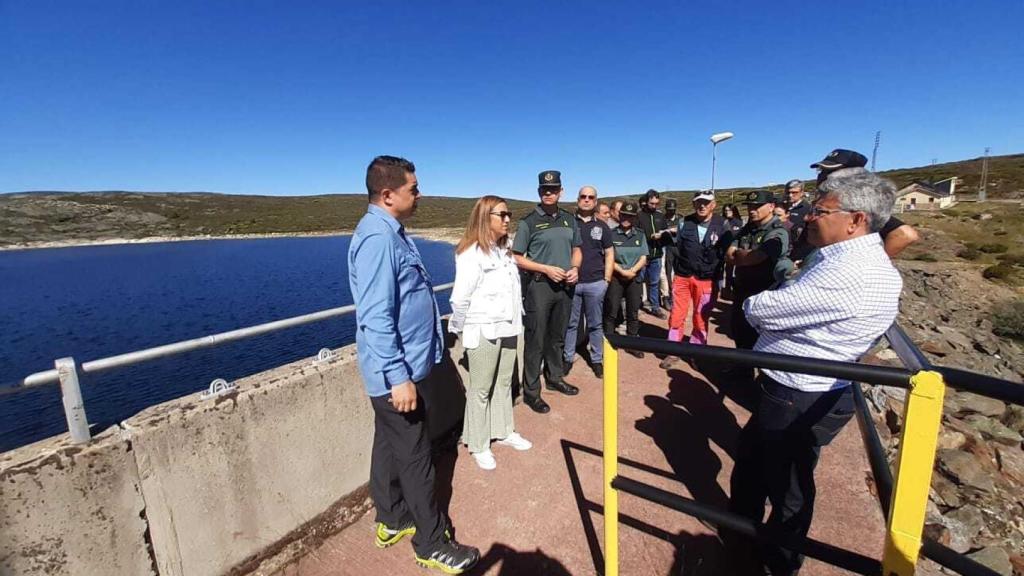 Virginia Barcones durante la visita a la central hidroeléctrica de Moncabril