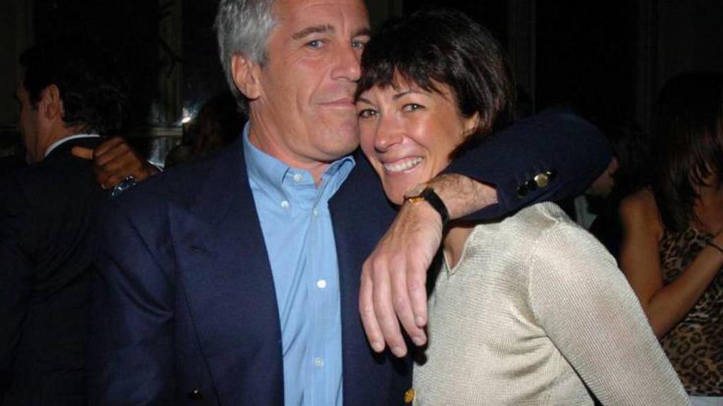 Ghislaine Maxwell y Jeffrey Epstein en una imgen de archivo.