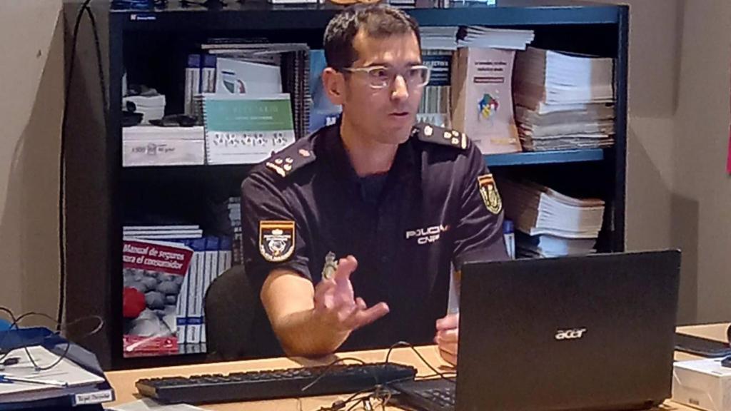 Imagen de una de las charlas de prevención sobre los riesgos en Internet.