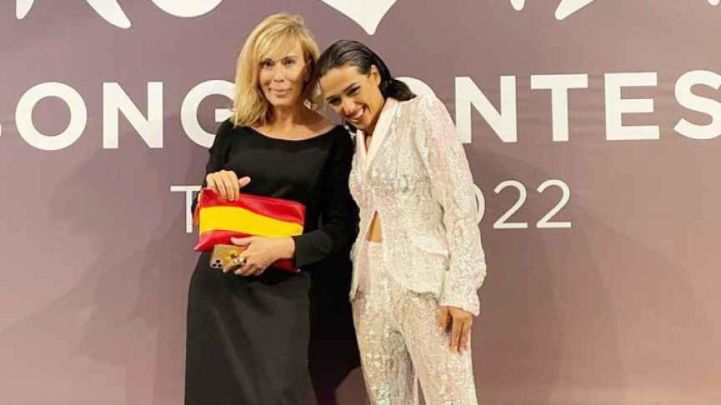 María Eizaguirre y Chanel en el Festival de Eurovisión.