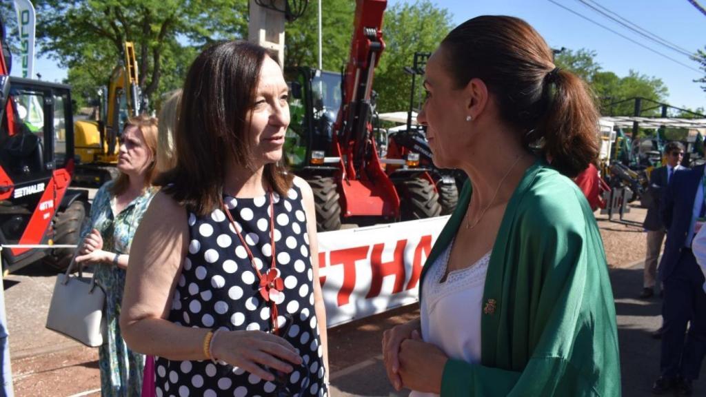 La alcaldesa de Alcázar de San Juan, Rosa Melchor, y la de Ciudad Real, Eva María Masías.