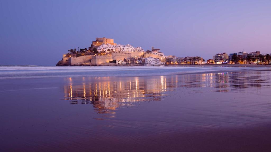 Imagen de Peñíscola, Castellón desde el mar.