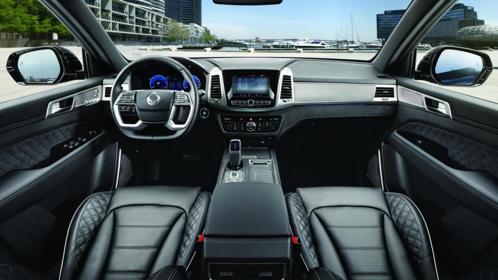 El cuadro de mandos es de 12,3 pulgadas digital y solo está disponible con el acabado superior .