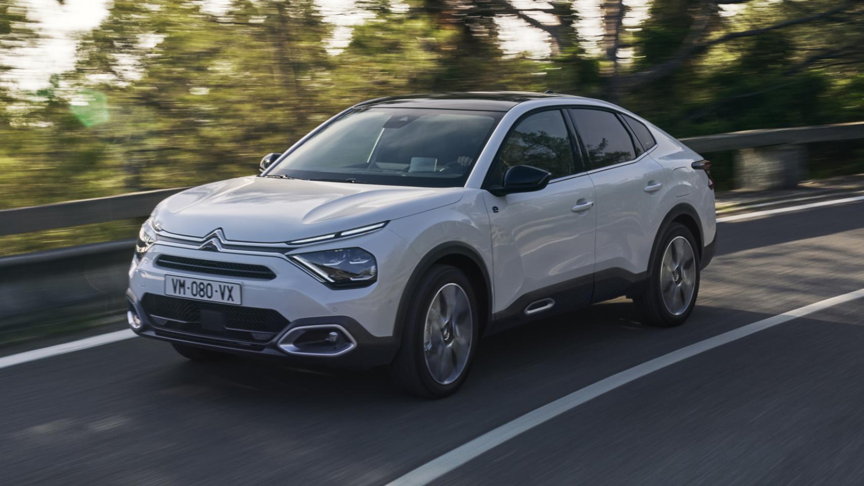 Nuevo Citroën C4 X: a medio camino entre un Cupra Formentor y un Renault Arkana