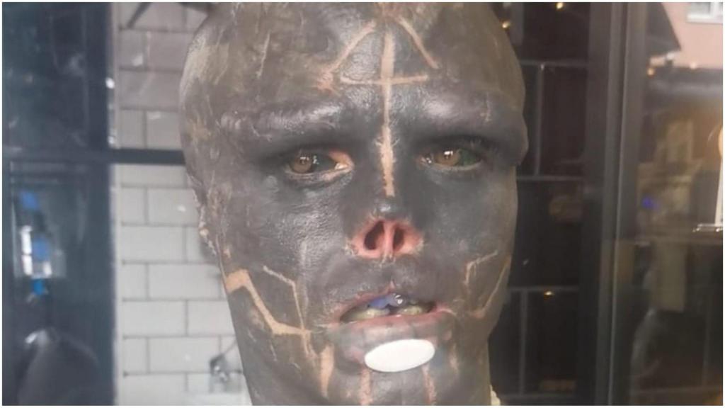 Imagen de la visita de Black Alien a la ciudad de A Coruña.