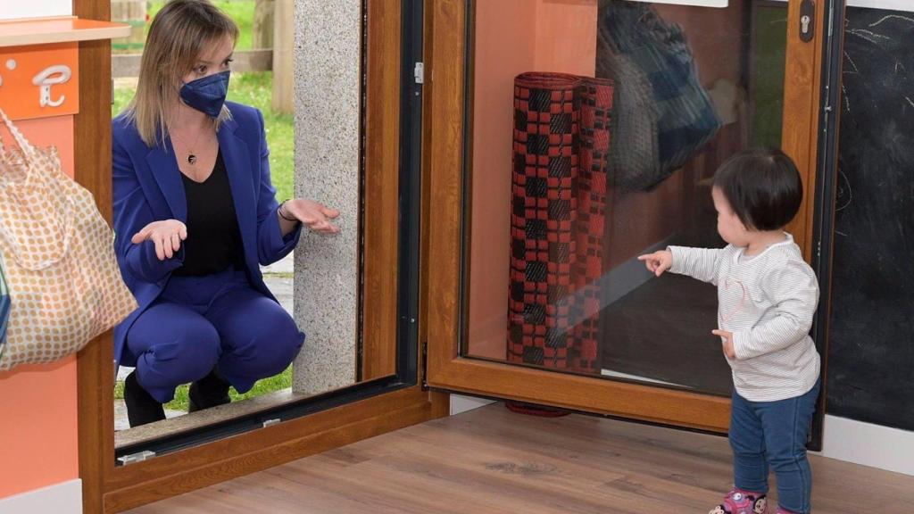 Imagen de archivo de Fabiola García en una visita a una casa nido