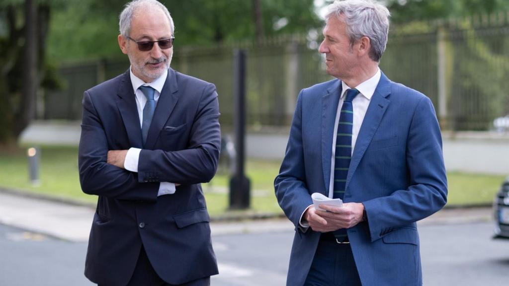 El presidente de la Xunta, Alfonso Rueda, y el presidente de Reganosa, Carlos Collantes.
