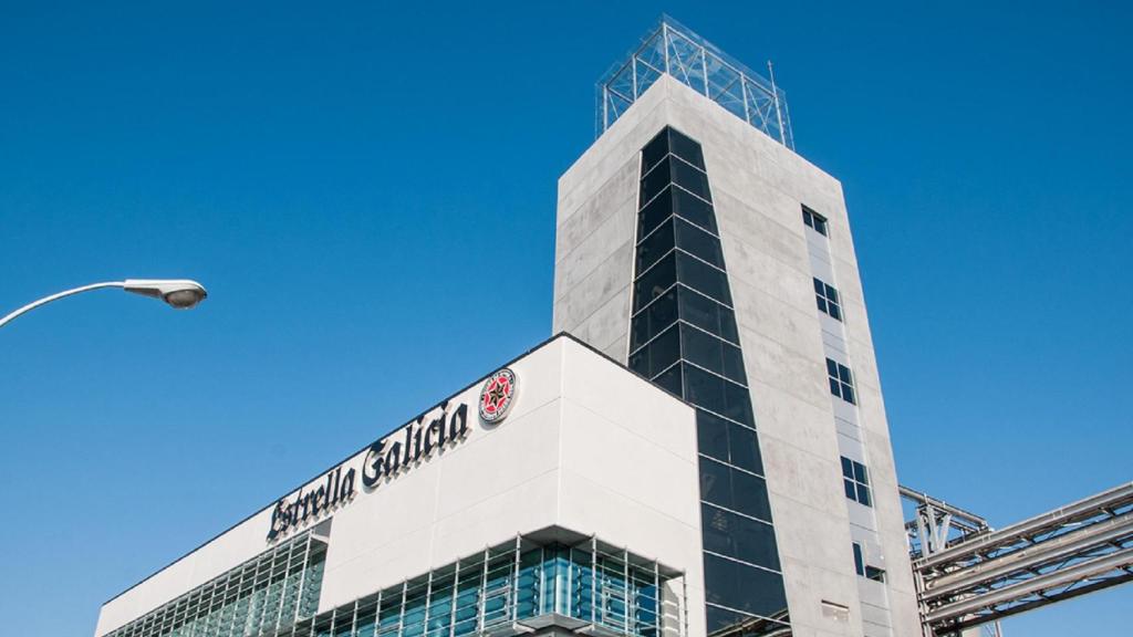 Estrella Galicia.