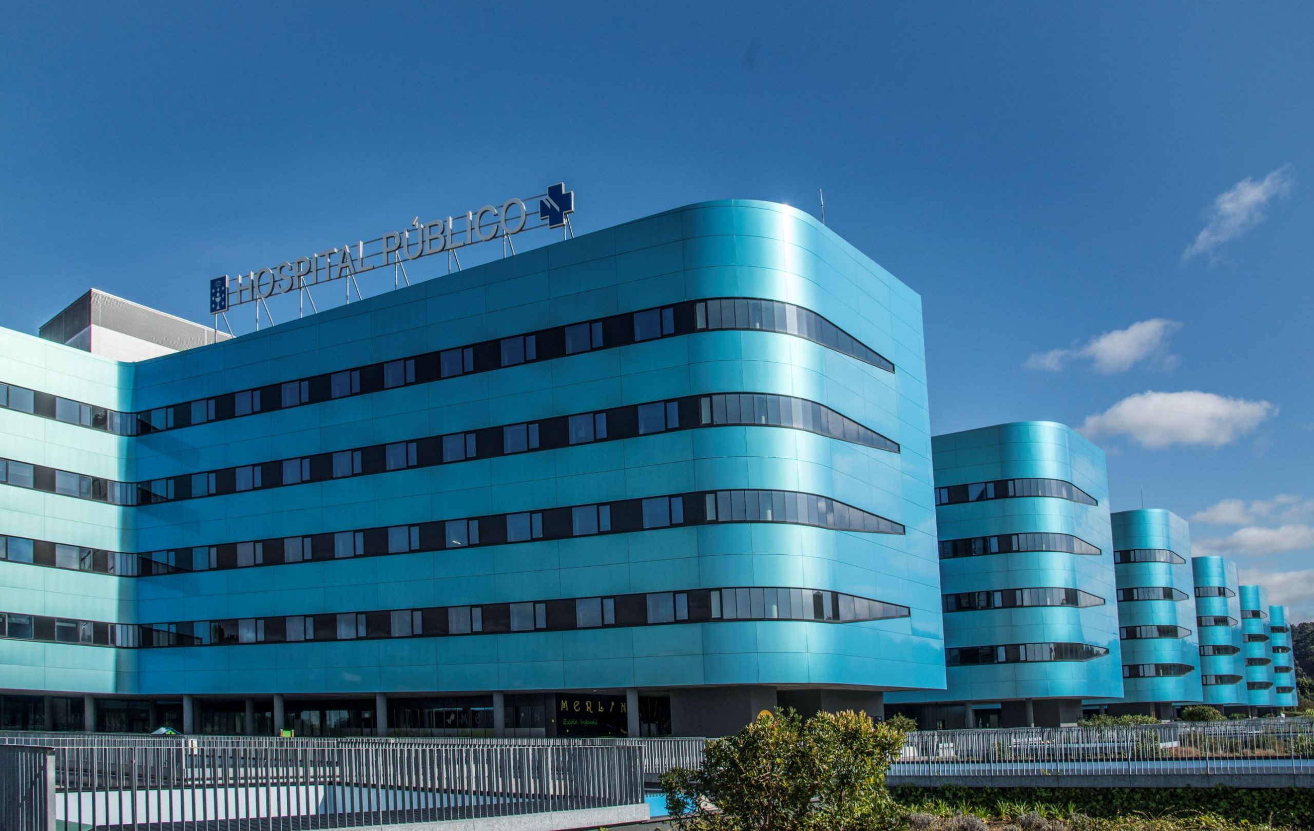Exteriores del Hospital Álvaro Cunqueiro. Imagen: Sergas