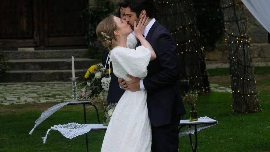 Boda en 'Servir y proteger'.