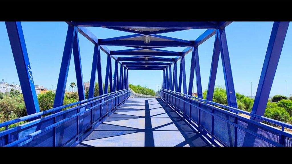 Fotograma con el modo cinematográfico y un estilo de color de cine aplicado