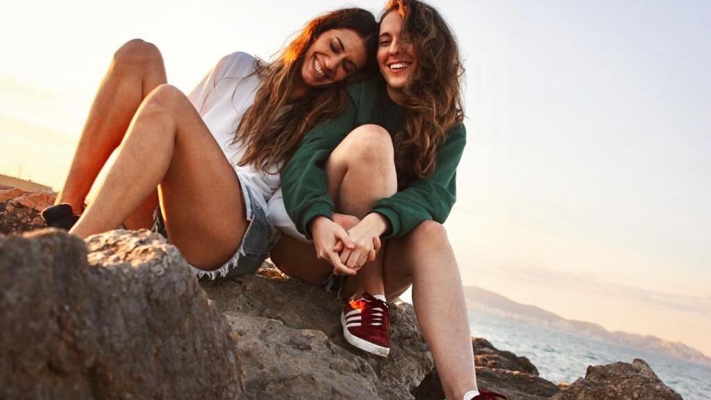 La valenciana Eva Mollo se ha vuelto viral con un mensaje que habla del tiempo perdido en el amor para las jóvenes lesbianas.