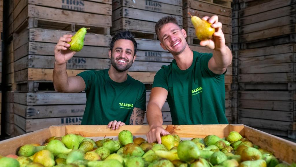 Marc Ibós y Oriol Aldomà son cofundadores y CEOs de la startup TALKUAL.