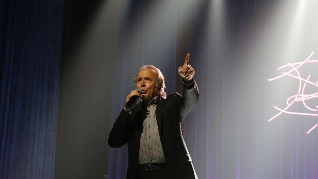 El cantautor Joan Manuel Serrat en concierto.