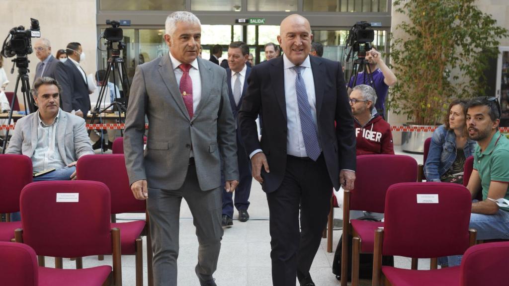 Sebastián Nogales junto a Jesús Julio Carnero