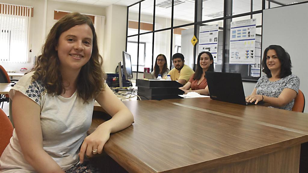 Elisa Moya, en primer plano, junto con otros investigadores del Laboratorio de Procesado de Imagen de la Universidad de Valladolid