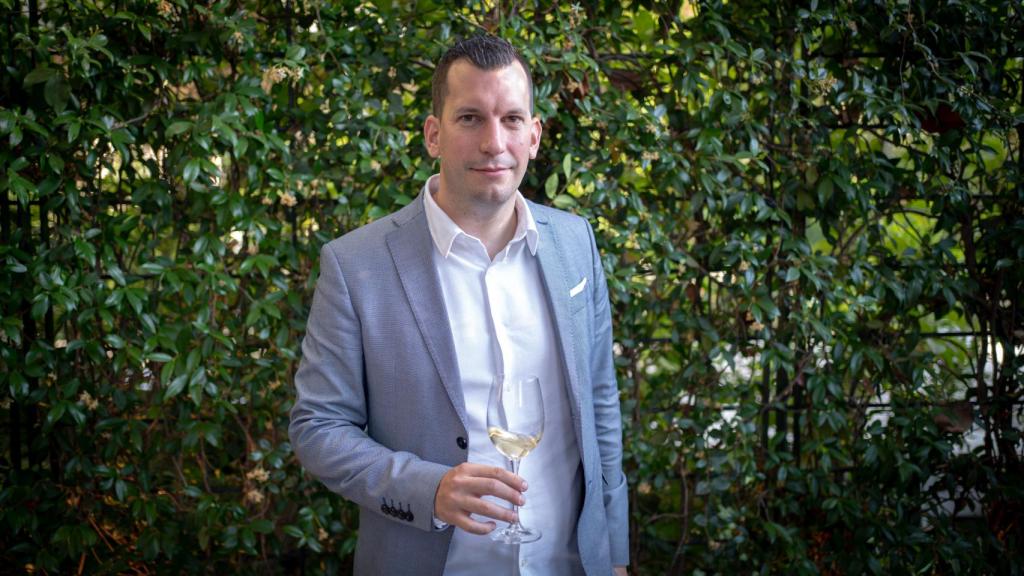 Así es Diego González, el mejor sumiller de España