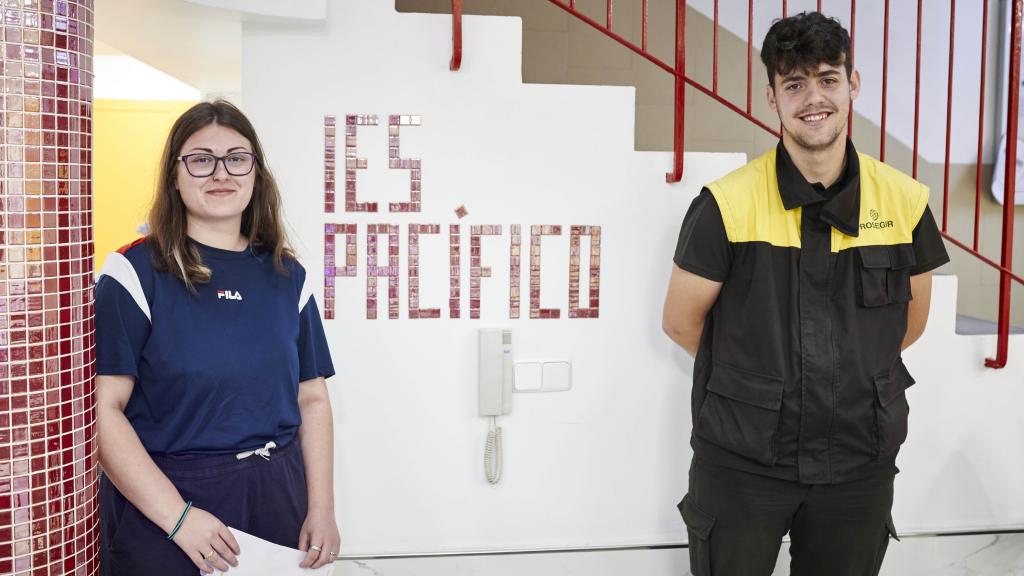 Ana y Javier Santiago, dos alumnos del IES Pacífico, un centro de Madrid con una alta inserción laboral.