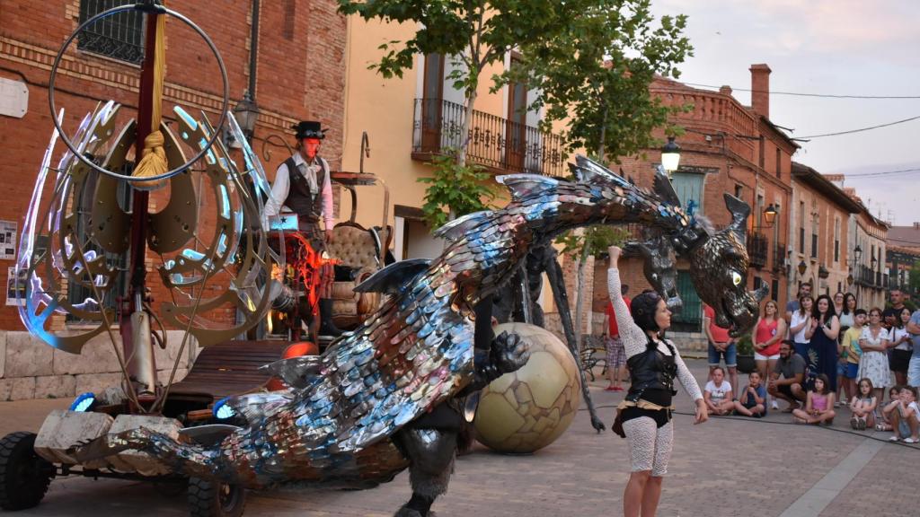 La compañía Tiritirantes durante su espectáculo en Cigales