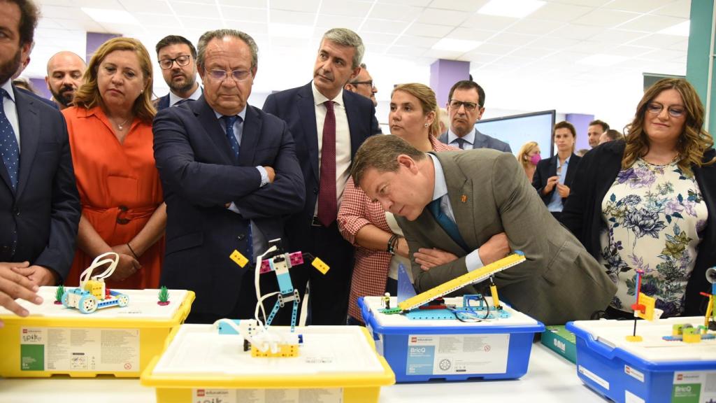 El centro ha sido inaugurado por el presidente Emiliano García-Page y la alcaldesa Tita García, entre otras autoridades