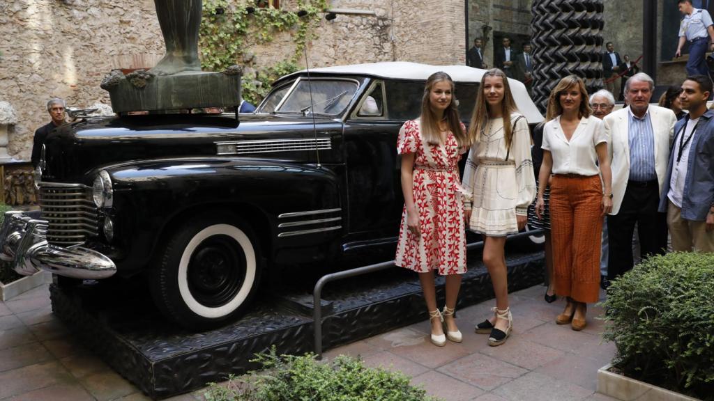 Este Cadillac - Taxi lluvioso - es el elemento central del Teatro-Museo Dalí.