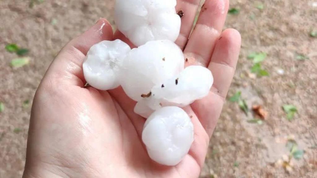 Una tremenda granizada provoca numerosos daños en Albacete capital