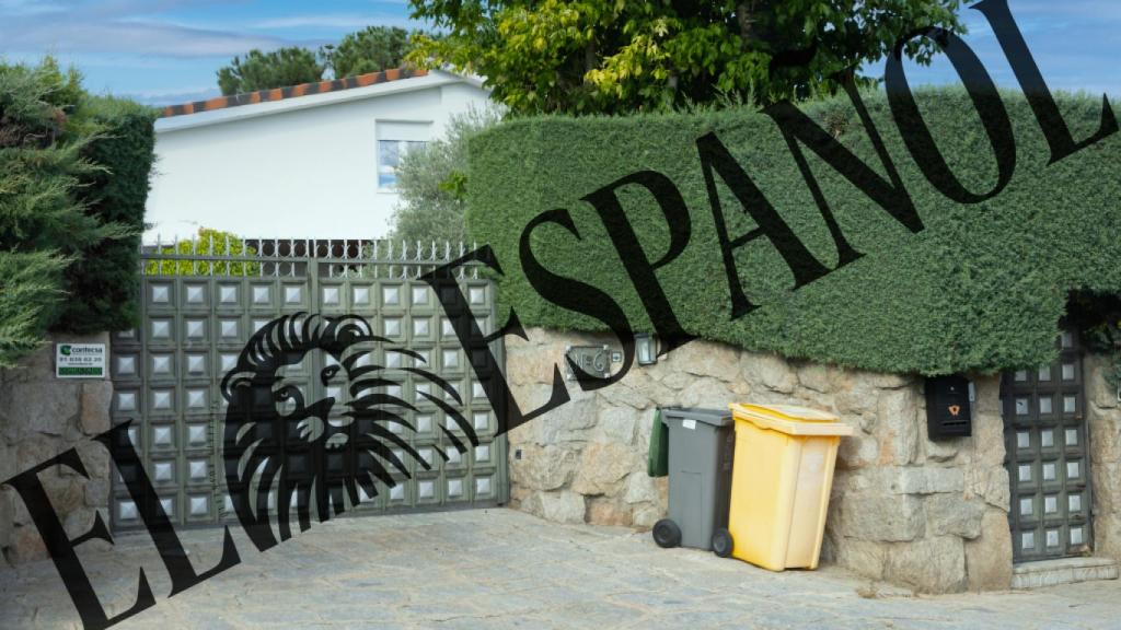 Fachada del chalet que ha comprado Omar Montes a las afueras de la capital.