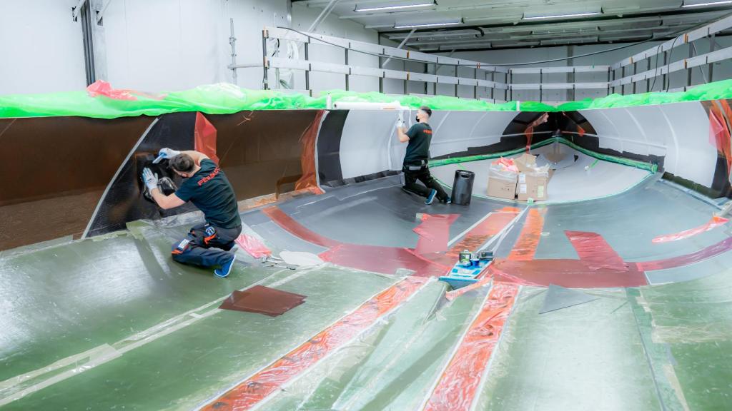 Barco 'Biotherm' en construcción