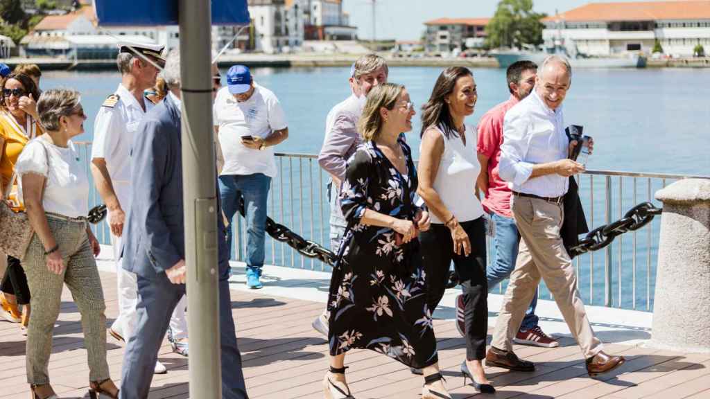 María Ramallo y Ethel Vázquez junto a otras autoridades durante la inauguración.