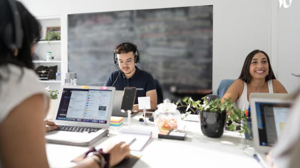 Parte del equipo de Veesion. En la actualidad supera el centenar de trabajadores, con multitud de perfiles y nacionalidades.