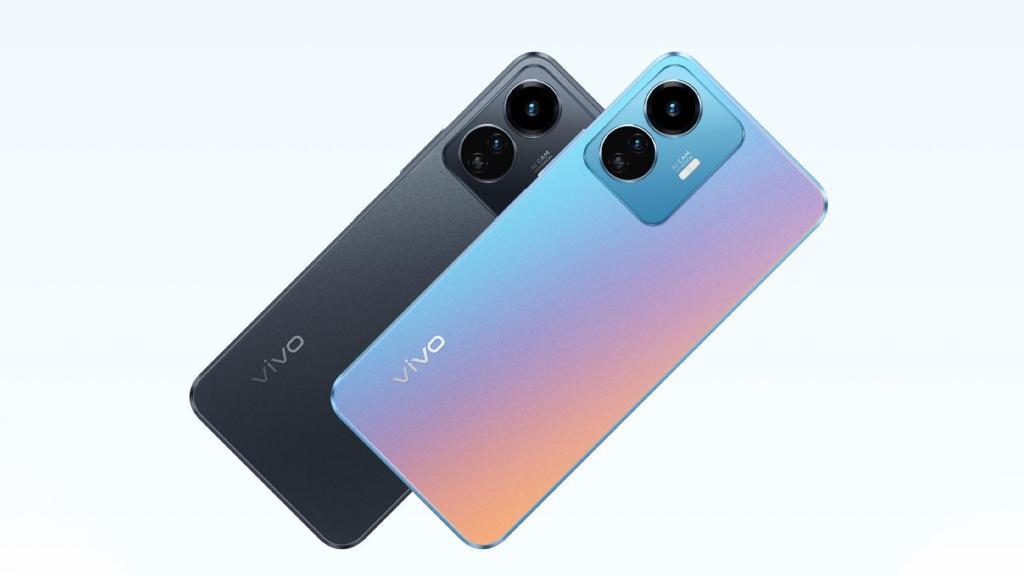 Vivo Y77 por detrás