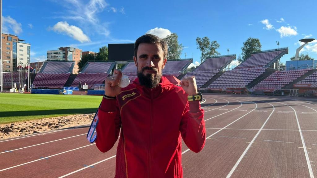 Ángel Luis Canto subcampeón del Mundo Master M45, en los 1500 ml.