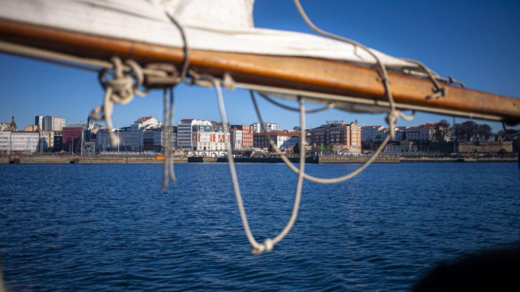 Vistas de la ciudad de A Coruña desde el galeón Punta Pragueira