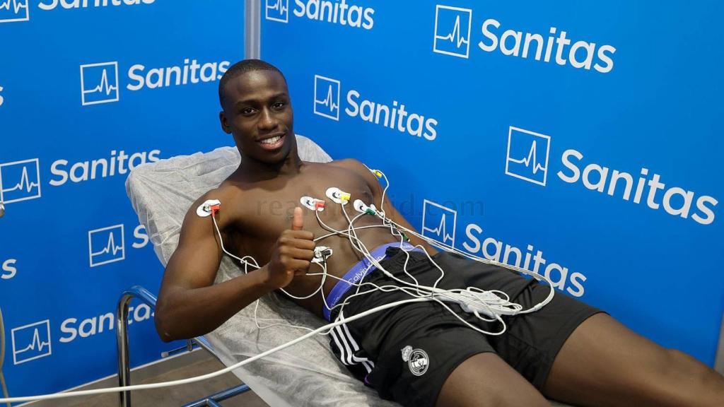 Ferland Mendy pasa las pruebas médicas.