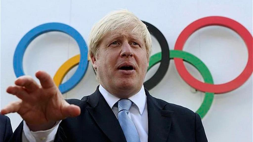 Durante uno de los actos para conseguir albergar los JJOO de 2012.