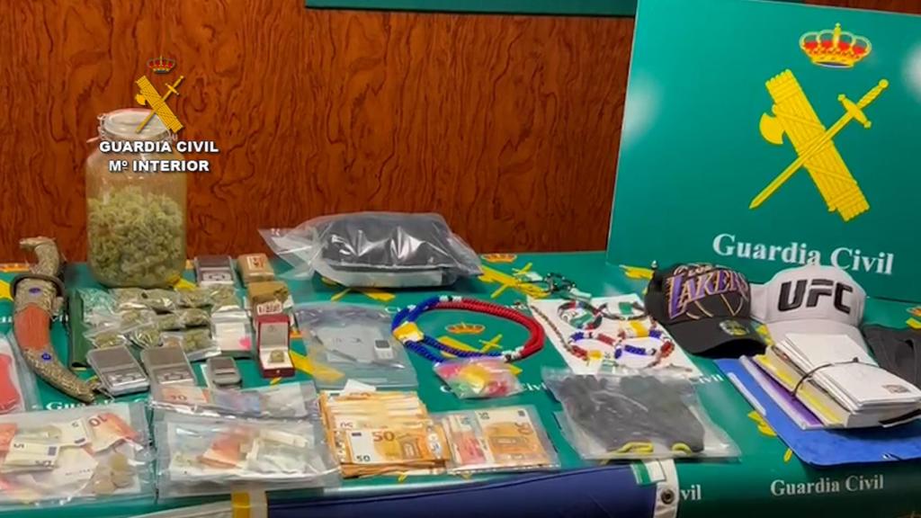 Más material incautado por la Guardia Civil