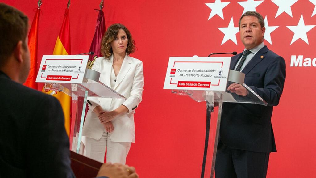 Emiliano García-Page durante su intervención junto a Isabel Díaz-Ayuso.