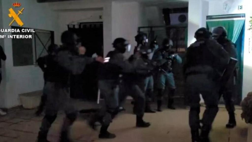 Uno de los 22 registros simultáneos practicados por la Guardia Civil en Jaén, Málaga, Granada y Murcia, en el marco de la 'Operación Vergilia'.